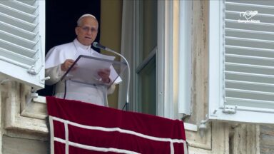 Papa: que Deus ilumine a consciência de quem pode decidir sobre a paz