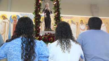 Histórias de fé renovam a confiança na “Santa das Causas Impossíveis”