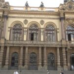 Descubra a visita guiada gratuita ao Theatro Municipal de São Paulo