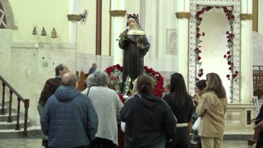Em SP, paróquia de Santa Rita de Cássia recebe fiéis em dia de festa