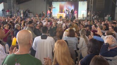 Pentecostes reúne fiéis em momentos de espiritualidade, esperança e fé