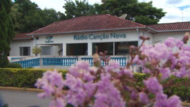 Rádio Canção Nova comemora mais um ano de missão e serviço