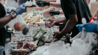 Alimento é direito, não mercadoria, frisa professor sobre problema da fome