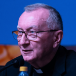Saúde mental dos jovens é emergência que exige respostas, diz Parolin