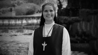 Religiosa brasileira morre afogada após salvar companheiras na Itália