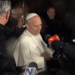 Se alguém me criticar, que o faça com sinceridade, diz Papa