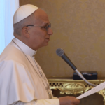 Socorrer pessoas vulneráveis é uma questão de justiça, afirma Papa