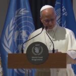 Papa critica gastos com guerras e pede foco no combate à fome