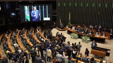 Debate sobre o fim da escala 6x1 volta ao Congresso Nacional