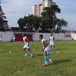 Reportagem conta uma história em que o futebol vai além da competição