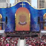Devotos vivem experiência profunda com a Virgem Maria