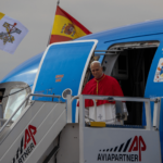 Papa Leão XIV inicia viagem apostólica à Espanha