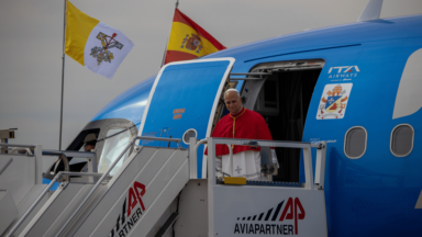 Papa Leão XIV inicia viagem apostólica à Espanha