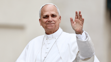 Que a Igreja na Ásia jamais deixe de florescer na fé, escreve Papa