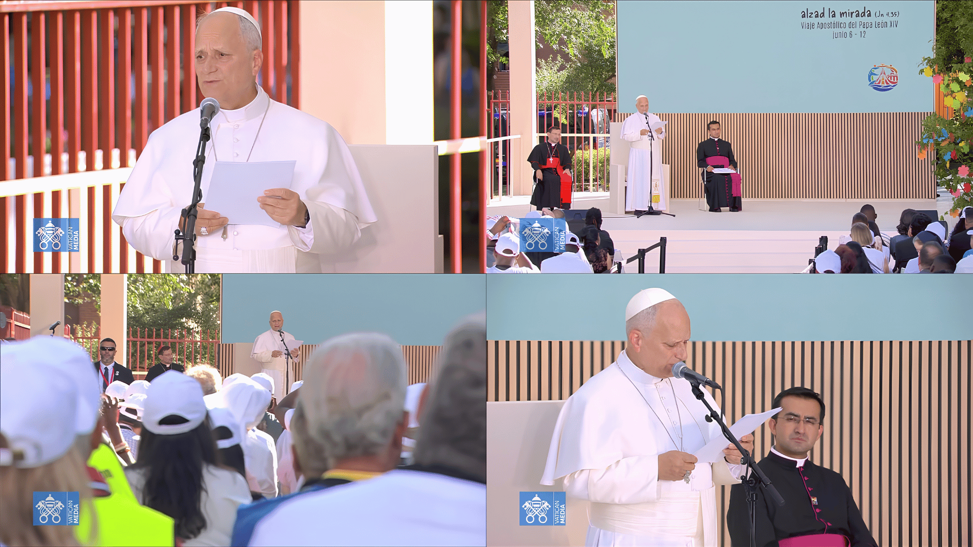 Montagem com quatro imagens do Papa Leão XIV durante visita a projeto social na Espanha. O Papa fala ao microfone enquanto lê um documento em um palco ao ar livre. Em diferentes ângulos, ele aparece diante de uma plateia sentada, acompanhado por membros do clero. Ao fundo, há um painel com o tema de sua visita apostólica e elementos decorativos coloridos.