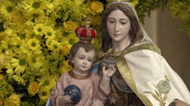 Carmelitas celebram 775 anos do escapulário dado pela Virgem Maria