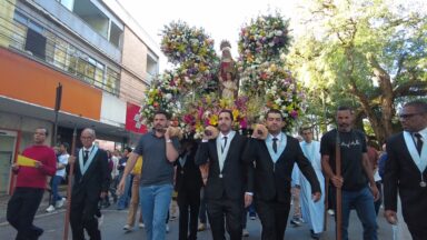 No interior de Minas Gerais, fiéis celebram Sant'Ana, a padroeira de Lavras