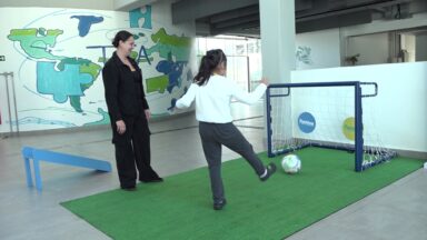 Experiência sensorial aproxima pessoas autistas da Copa