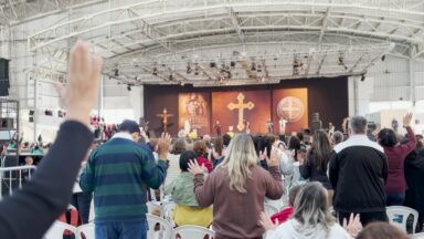 Acampamento Livrai-nos do Mal reúne peregrinos na Canção Nova