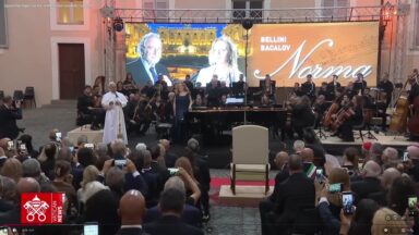Em Castel Gandolfo, Papa recebe homenagem com um concerto