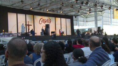 Casais renovam vida conjugal em acampamento na Canção Nova
