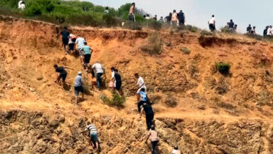 Migrantes no Marrocos correm para atravessar a fronteira na Espanha