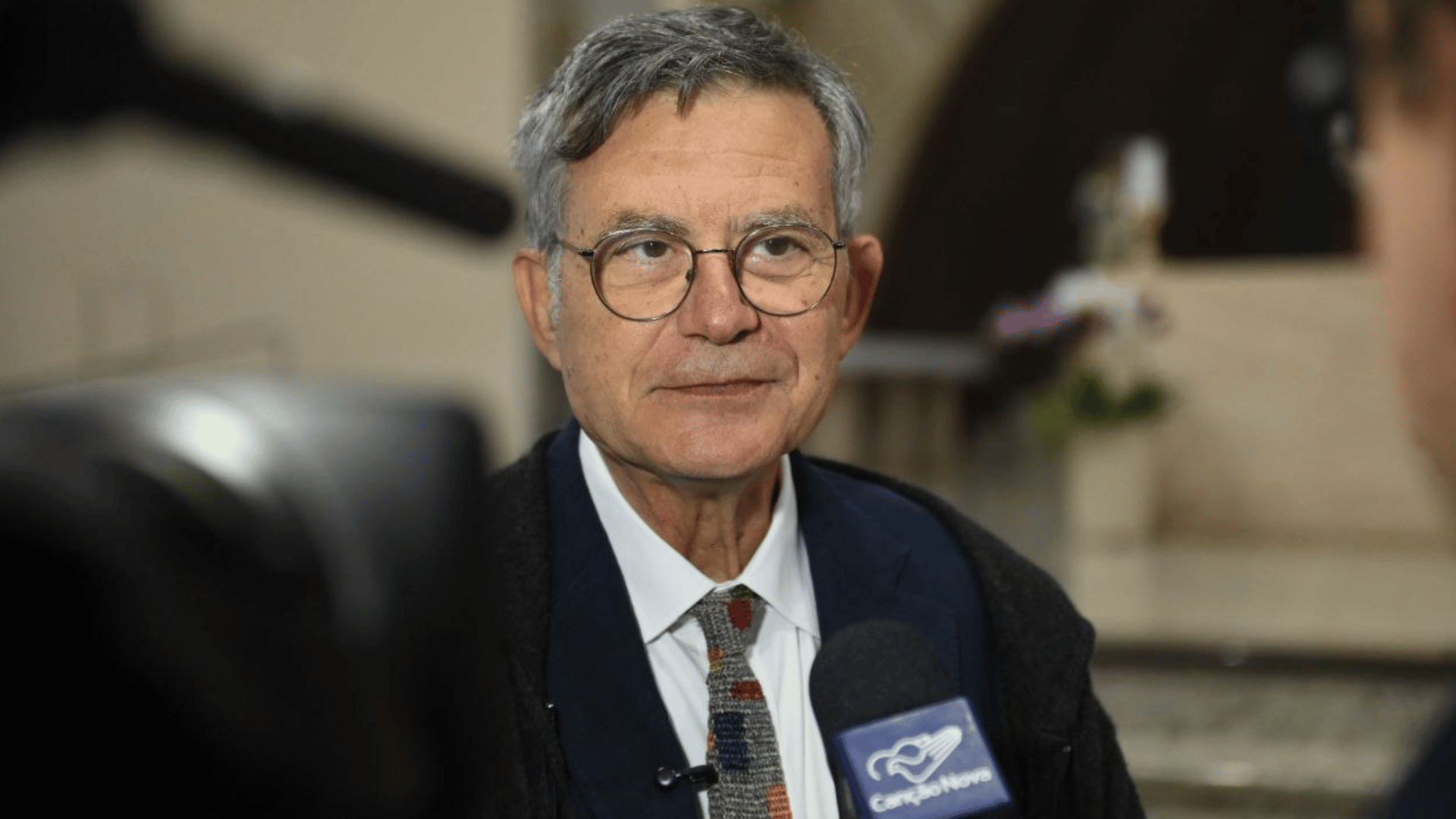 A foto mostra o jornalista italiano Paolo Ruffini