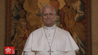 Papa envia mensagens a jovens em encontros no Peru e em Portugal