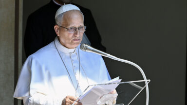 Papa no Angelus: que os ventos da guerra não apaguem a esperança