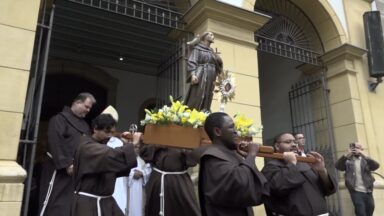 Relíquia franciscana percorre São Paulo em peregrinação