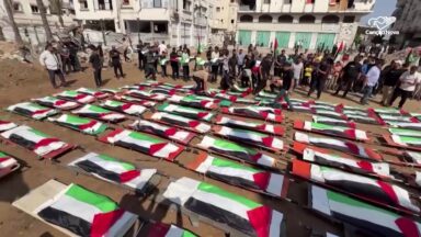 Funeral coletivo na Palestina é um novo capítulo da guerra em Gaza