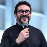 “Toda cura espiritual é fruto de conversão”, prega padre Fábio de Melo