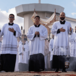 Qual é o caminho vocacional para se tornar padre?