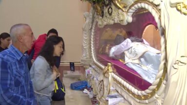 Devoção ao Beato Padre Victor mobiliza milhares de fiéis em MG