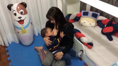 Curso forma profissionais que apoiam a amamentação