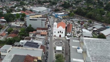 Após 20 anos fechada, igreja histórica de Magé é reaberta