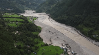 Nepal: sobe número de vítimas; 20 mil crianças estão sem água potável