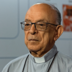 A foto mostra o Cardeal Raymundo Damasceno Assis