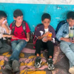 Estudantes de Gaza retornam a escolas danificadas pela guerra