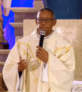 Padre Roberto Nogueira