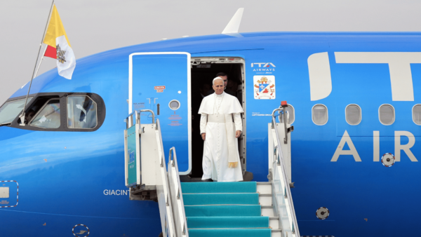 Papa Leão XIV durante uma viagem apostólica internacional.