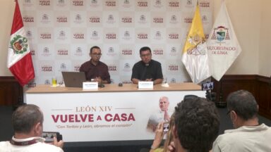 Povo peruano aguarda a chegada do Papa Leão XIV