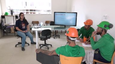 Trabalhadores da construção civil retomam estudos com projeto em BH