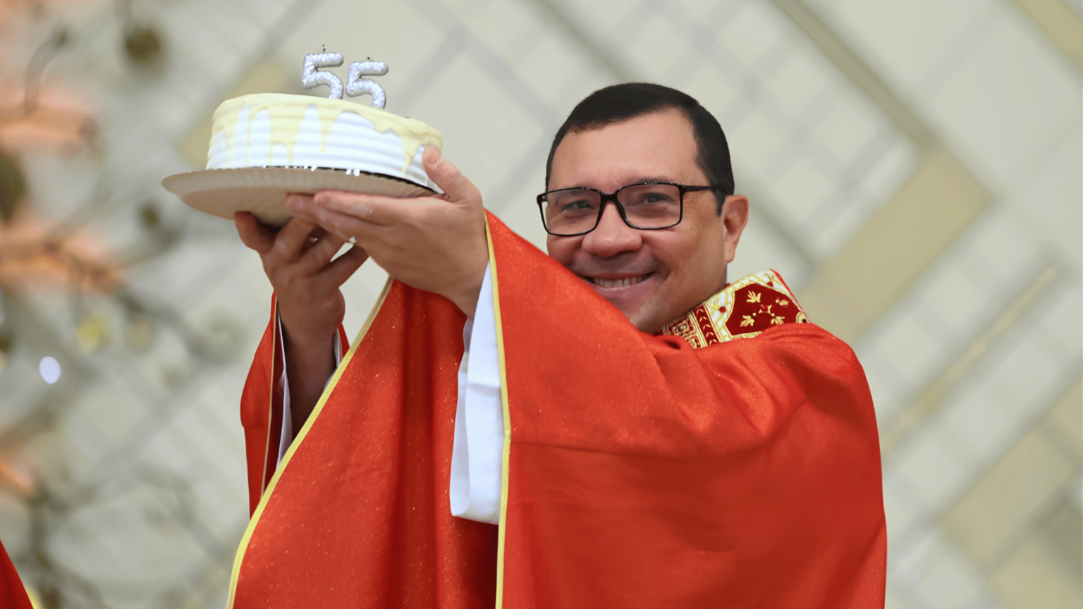 padre-wagner-ferreira_missa-aniversario_daniel-xavier-1536x864.png