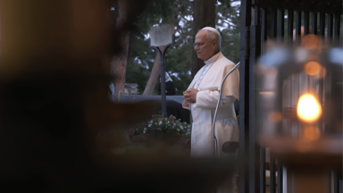 Papa reza o terço com crianças: peçamos a Jesus o dom da paz