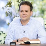 Louvemos o nome do Senhor nas alegrias e nas tribulações