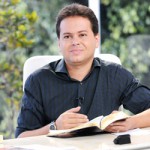 Não deposite fé nas coisas, mas sim em Deus