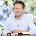 Fazer o bem está em nossas mãos e palavras