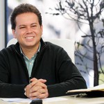 Feliz aquele que cuida do doente, do carente, do necessitado