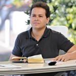 A cruz que carregamos nos une a Jesus e nos santifica